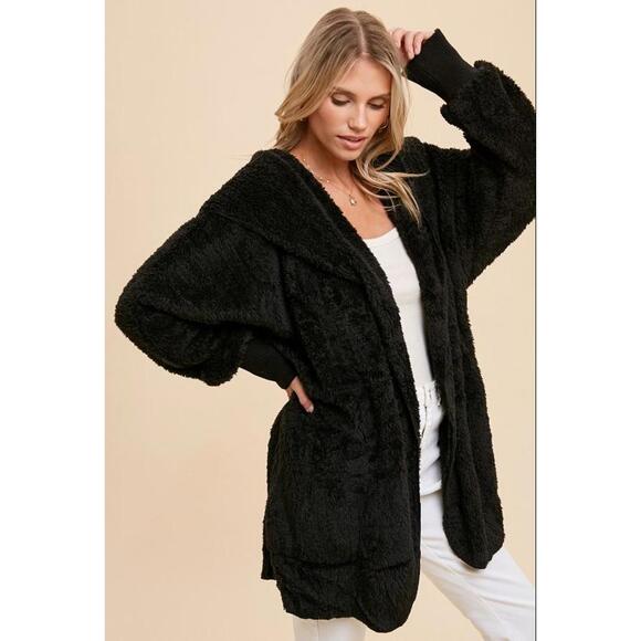 Hem & Thread Jackets & Blazers - #1999 Hem & Thread NWT Black Faux Fur So Soft Hooded Jacket Pockets One Size